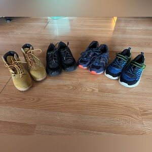 Bundle of 4 Shoes